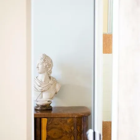 Nerva Cavour 4* روما